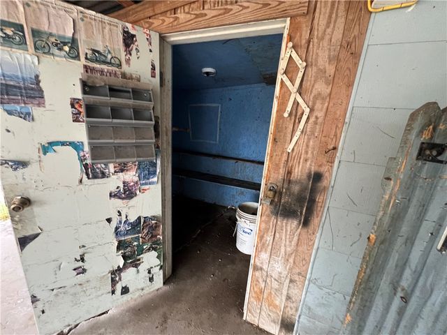 909 Highland Ave, Alice, TX 78332