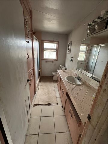 909 Highland Ave, Alice, TX 78332