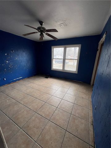 909 Highland Ave, Alice, TX 78332