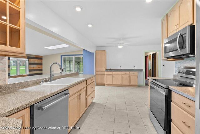 12936 Legend Drive, Grand Ledge, MI 48837