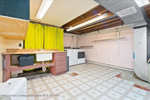 12936 Legend Drive, Grand Ledge, MI 48837