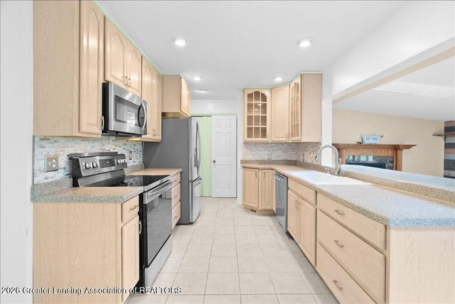 12936 Legend Drive, Grand Ledge, MI 48837