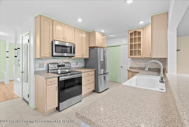 12936 Legend Drive, Grand Ledge, MI 48837