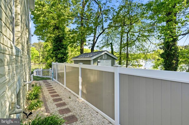 1260 HILLSIDE RD, Pasadena, MD 21122