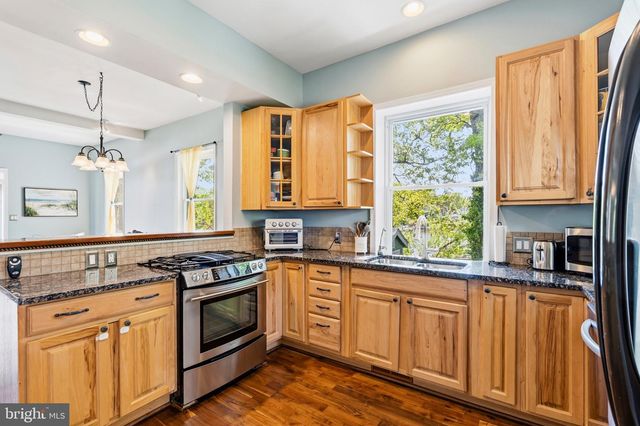 1260 HILLSIDE RD, Pasadena, MD 21122