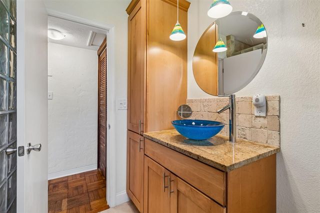 2847 10TH AVENUE N, St Petersburg, FL 33713