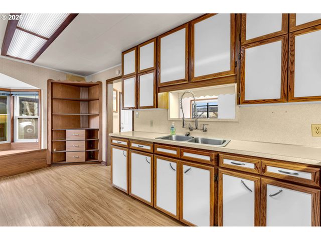 3103 Ne 49TH St, Vancouver, WA 98663