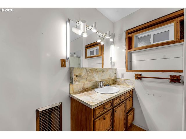 3103 Ne 49TH St, Vancouver, WA 98663