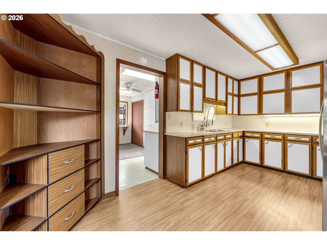 3103 Ne 49TH St, Vancouver, WA 98663