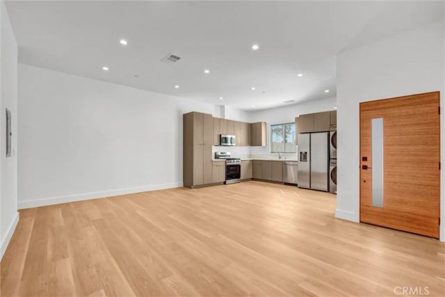 18223 Chatsworth, Northridge, CA 91326