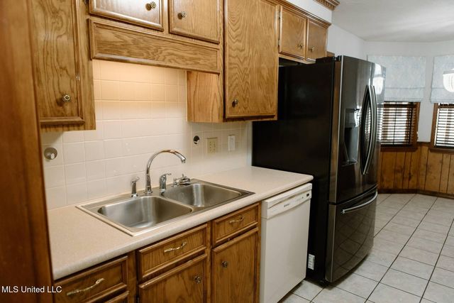 146 Forest Ridge Drive, Brandon, MS 39042