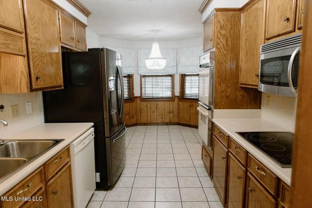 146 Forest Ridge Drive, Brandon, MS 39042