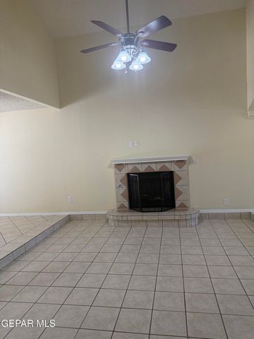 12000 IVORY GATE Way, El Paso, TX 79936