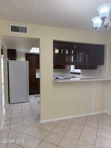 12000 IVORY GATE Way, El Paso, TX 79936