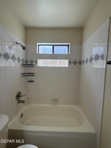 12000 IVORY GATE Way, El Paso, TX 79936