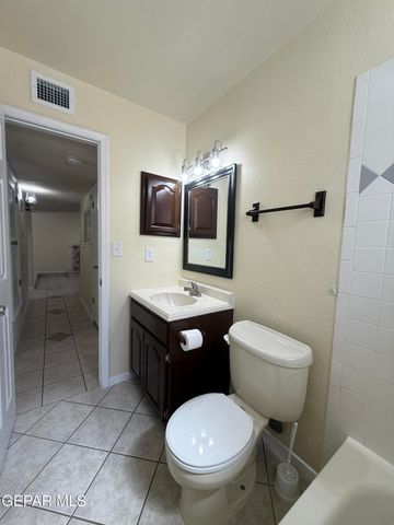 12000 IVORY GATE Way, El Paso, TX 79936