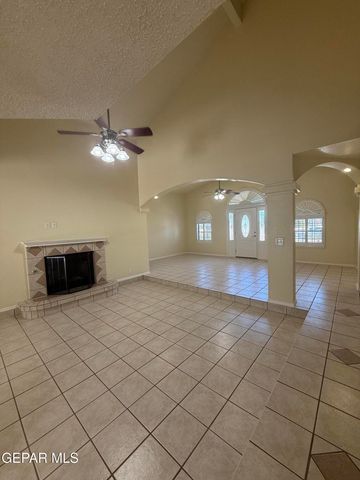 12000 IVORY GATE Way, El Paso, TX 79936