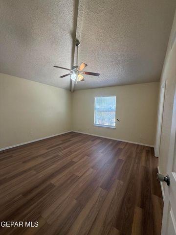 12000 IVORY GATE Way, El Paso, TX 79936