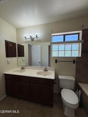 12000 IVORY GATE Way, El Paso, TX 79936