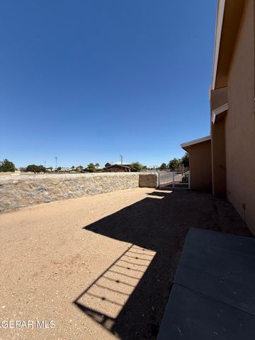 12000 IVORY GATE Way, El Paso, TX 79936