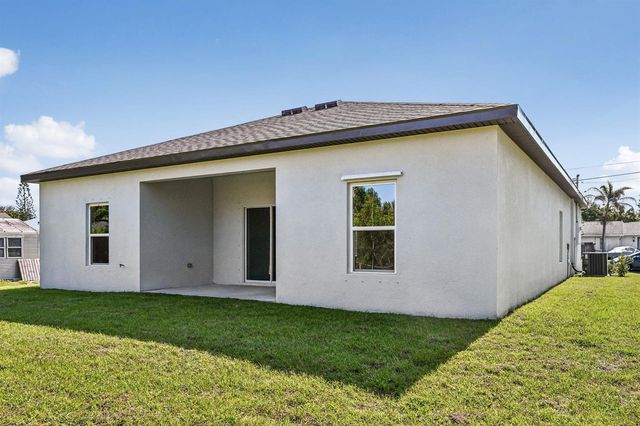 5901 Raintree Trail, Fort Pierce, FL 34982
