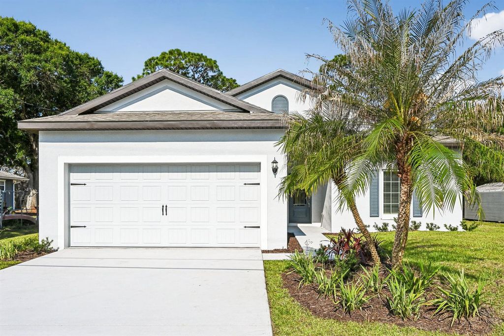 5901 Raintree Trail, Fort Pierce, FL 34982
