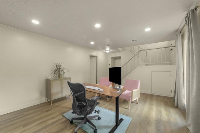 613 E Castle Harbour Drive, Friendswood, TX 77546