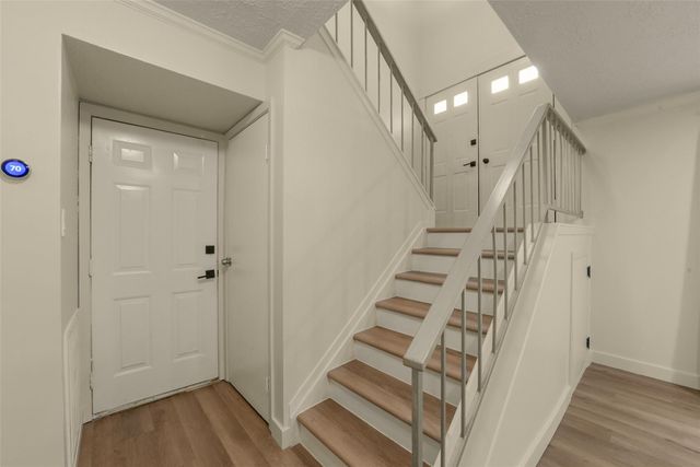 613 E Castle Harbour Drive, Friendswood, TX 77546