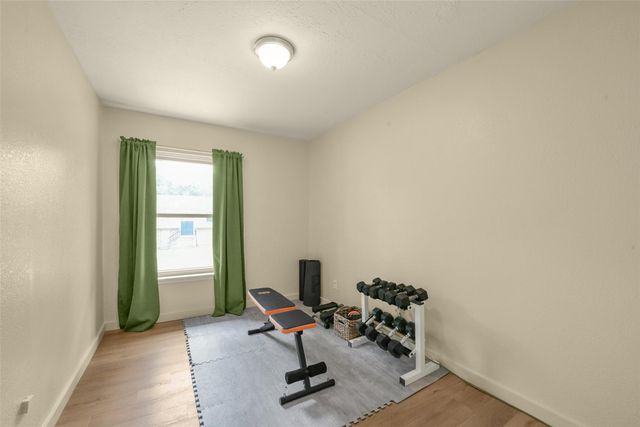 613 E Castle Harbour Drive, Friendswood, TX 77546