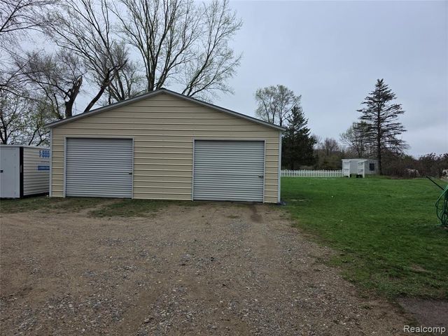 1135 W M 36, Pinckney, MI 48169