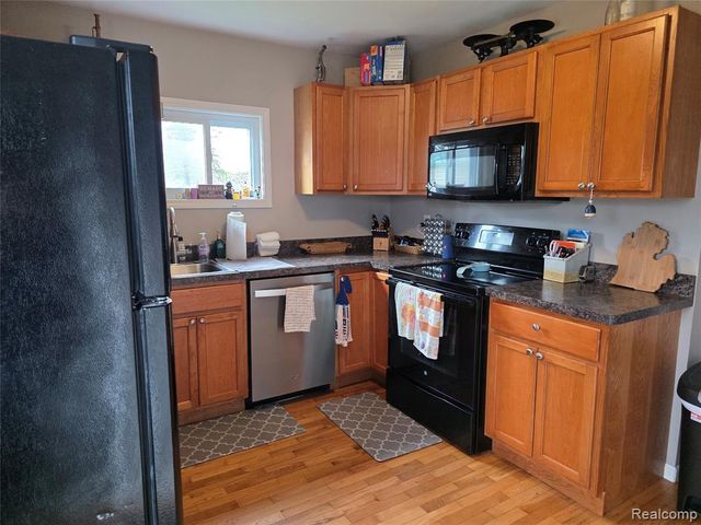 1135 W M 36, Pinckney, MI 48169