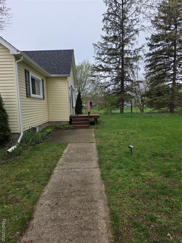 1135 W M 36, Pinckney, MI 48169