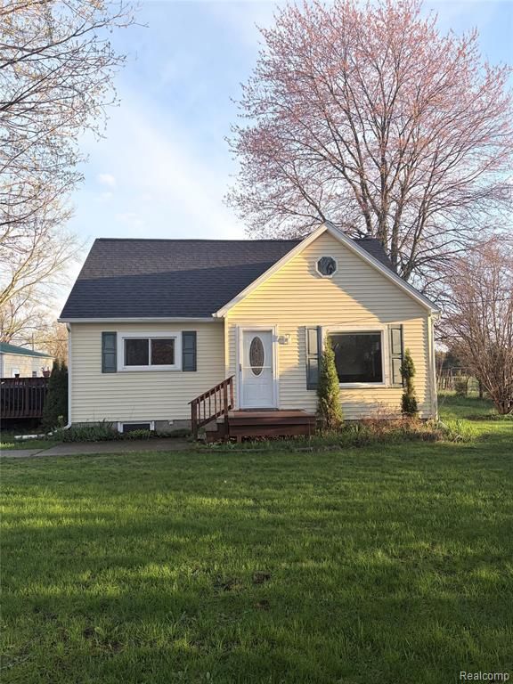 1135 W M 36, Pinckney, MI 48169