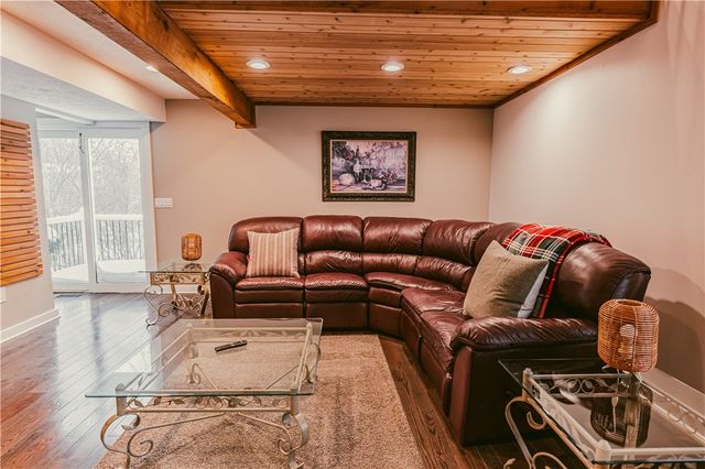 1385 Island Cottage Road, Greece, NY 14612