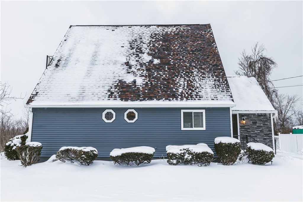 1385 Island Cottage Road, Greece, NY 14612