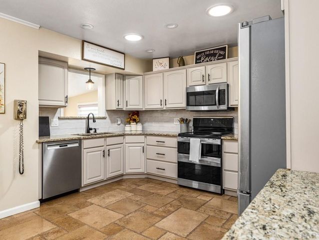 25 Ibis Lane, Pueblo, CO 81005