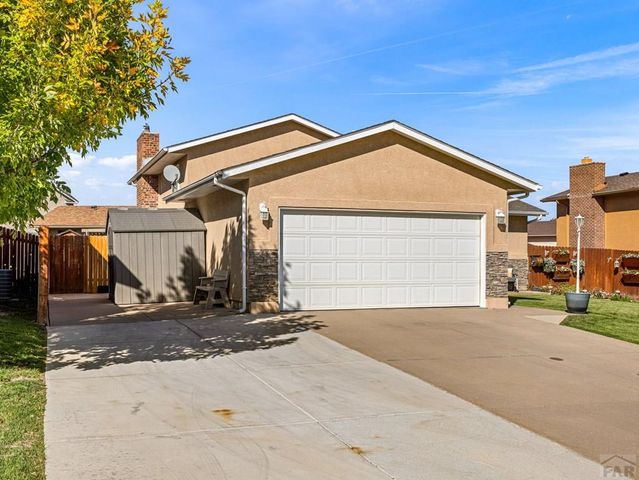 25 Ibis Lane, Pueblo, CO 81005