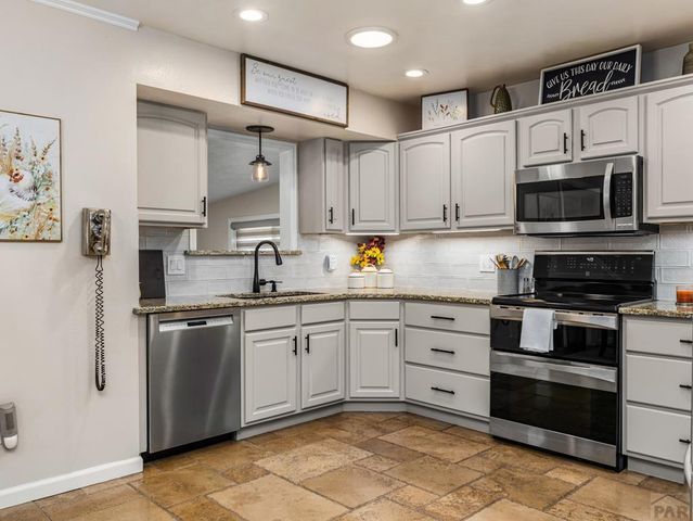 25 Ibis Lane, Pueblo, CO 81005