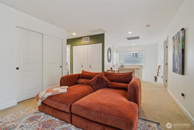 35102 SE Swenson Street, Snoqualmie, WA 98065