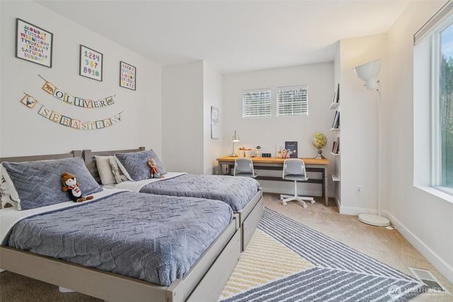 35102 SE Swenson Street, Snoqualmie, WA 98065