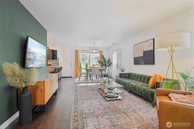 35102 SE Swenson Street, Snoqualmie, WA 98065