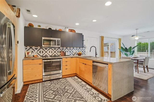 35102 SE Swenson Street, Snoqualmie, WA 98065