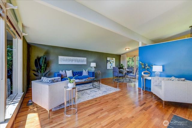 2102 N 171st Street, Shoreline, WA 98133