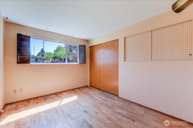 2102 N 171st Street, Shoreline, WA 98133