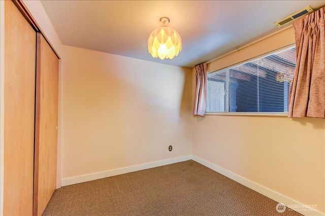 2102 N 171st Street, Shoreline, WA 98133