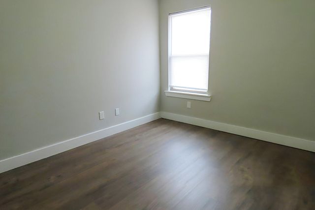 2201 S 12th Street, Ozark, MO 65721