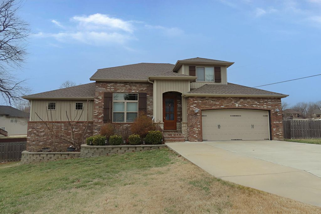 2201 S 12th Street, Ozark, MO 65721