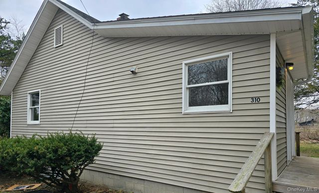 310A Frowein Road, Center Moriches, NY 11934