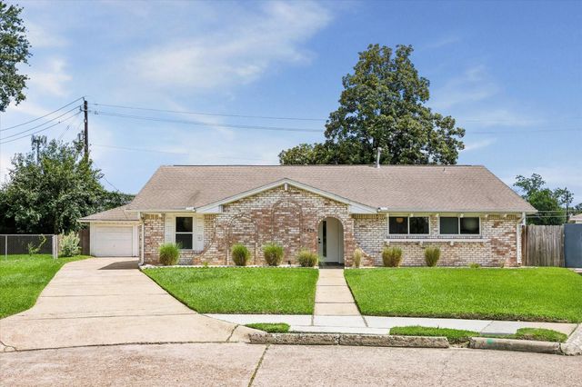 5434 Candletree Drive, Houston, TX 77091