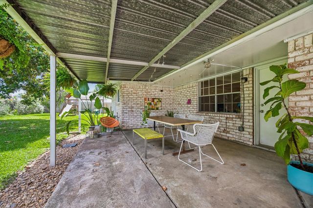 5434 Candletree Drive, Houston, TX 77091